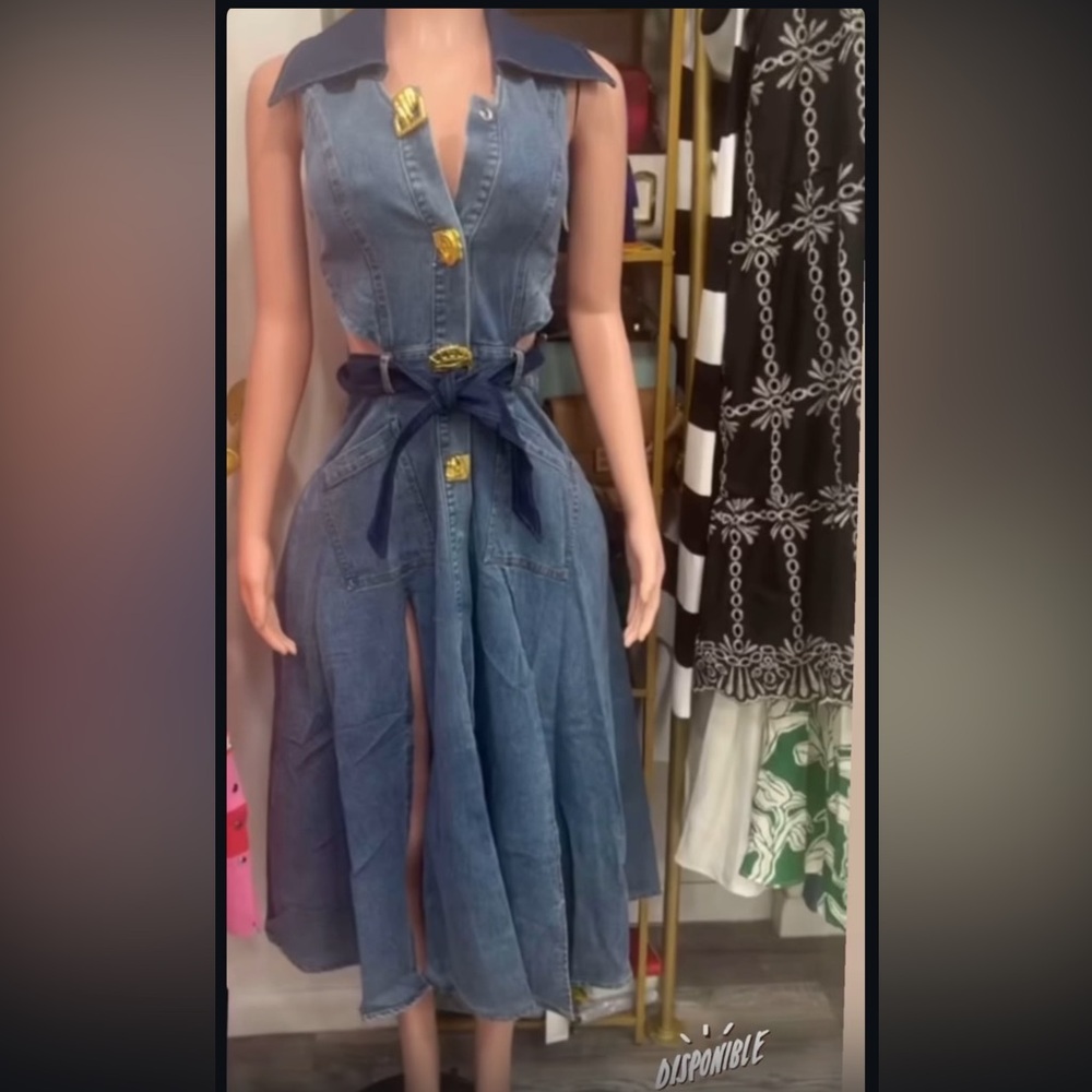 Blue Sleeveless Maxi Sundress with Notched Collar